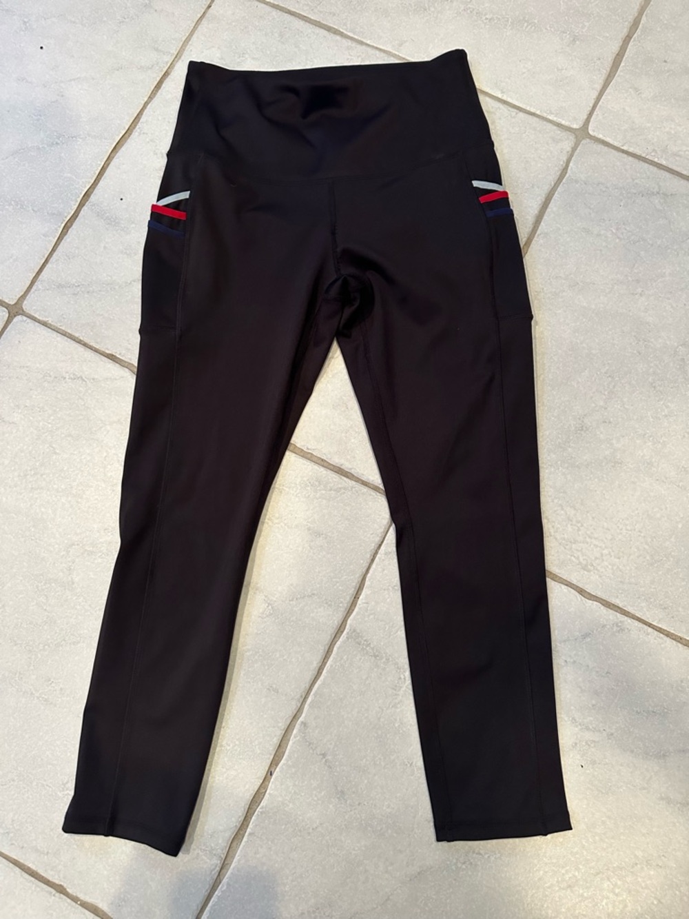 LegEnd Leggings Women’s M Black High Rise Red Grey Blue Accent Pockets Gym Yoga